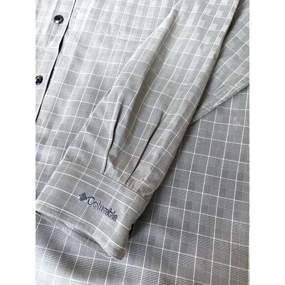Columbia Sportswear Co. Men's Size Large Long Sleeve Button Down Dress Shirt (Or - Picture 2 of 5